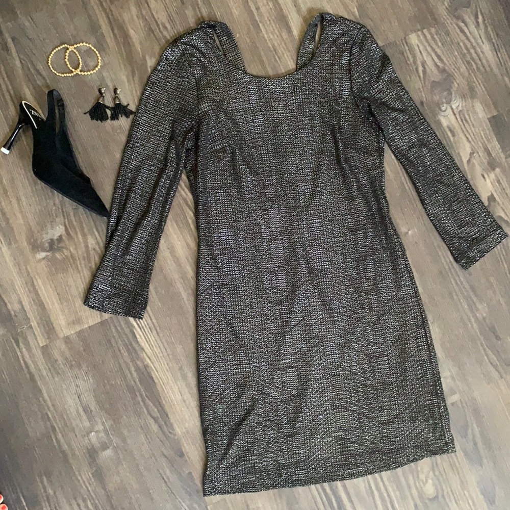 New Years Eve! 🖤 BCBG Xs low back dress